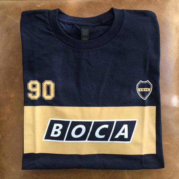 Boca '90 T-shirt in action.