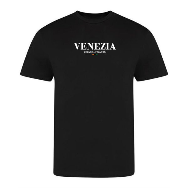 Tshirt-black in action.